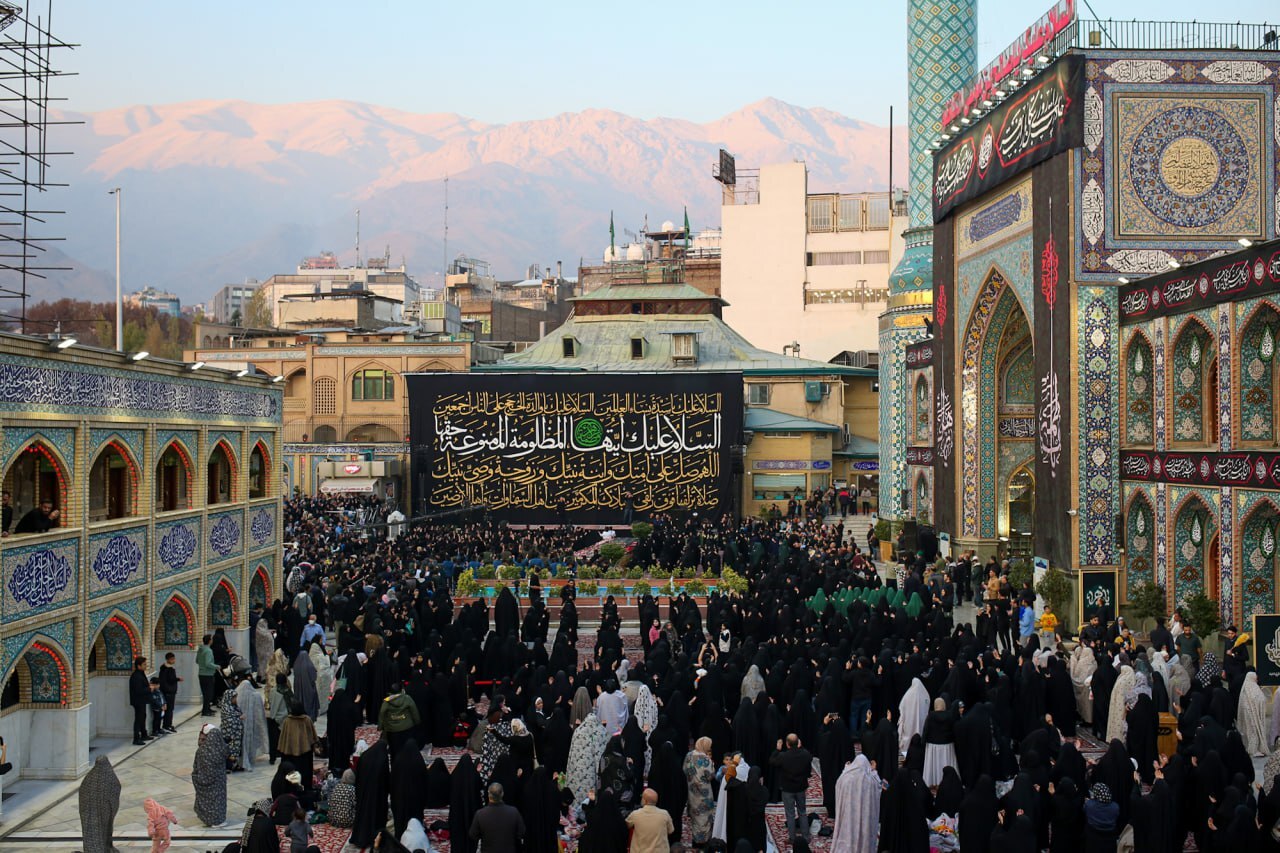 همخوانی سرود «خورشید نمی‌سوزد» با حضور پویانفر و ۲ هزار نوجوان