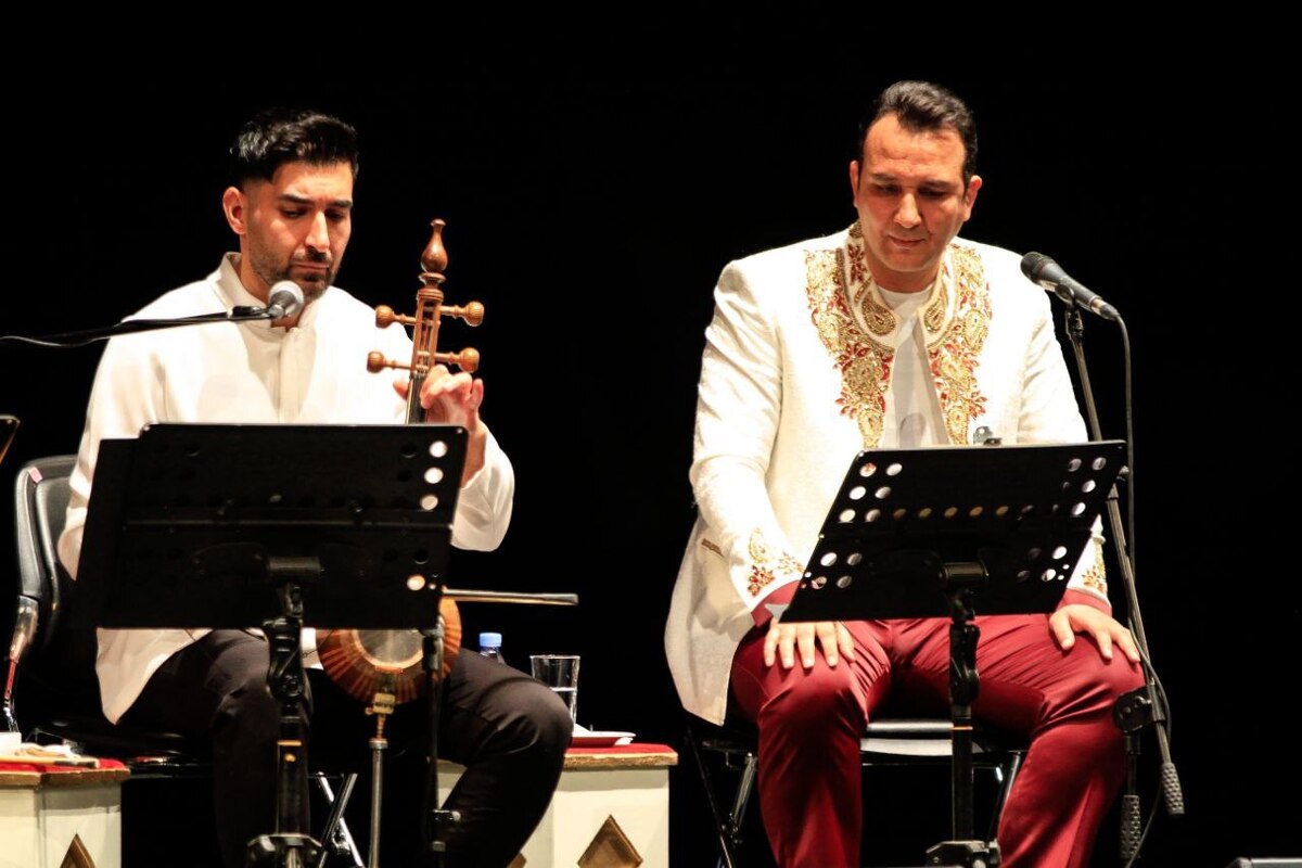 برگزاری کنسرت گروه قمر با صدای مصطفی جلالی‌پور در تالار وحدت