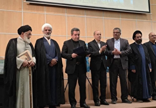 رونمایی از اسناد مالکیت کاداستری شاخص و مهم استان یزد با حضور رئیس سازمان ثبت اسناد کشور