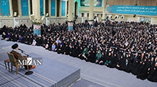 رهبر انقلاب: زن، کارگزار خانه نیست، مدیر است