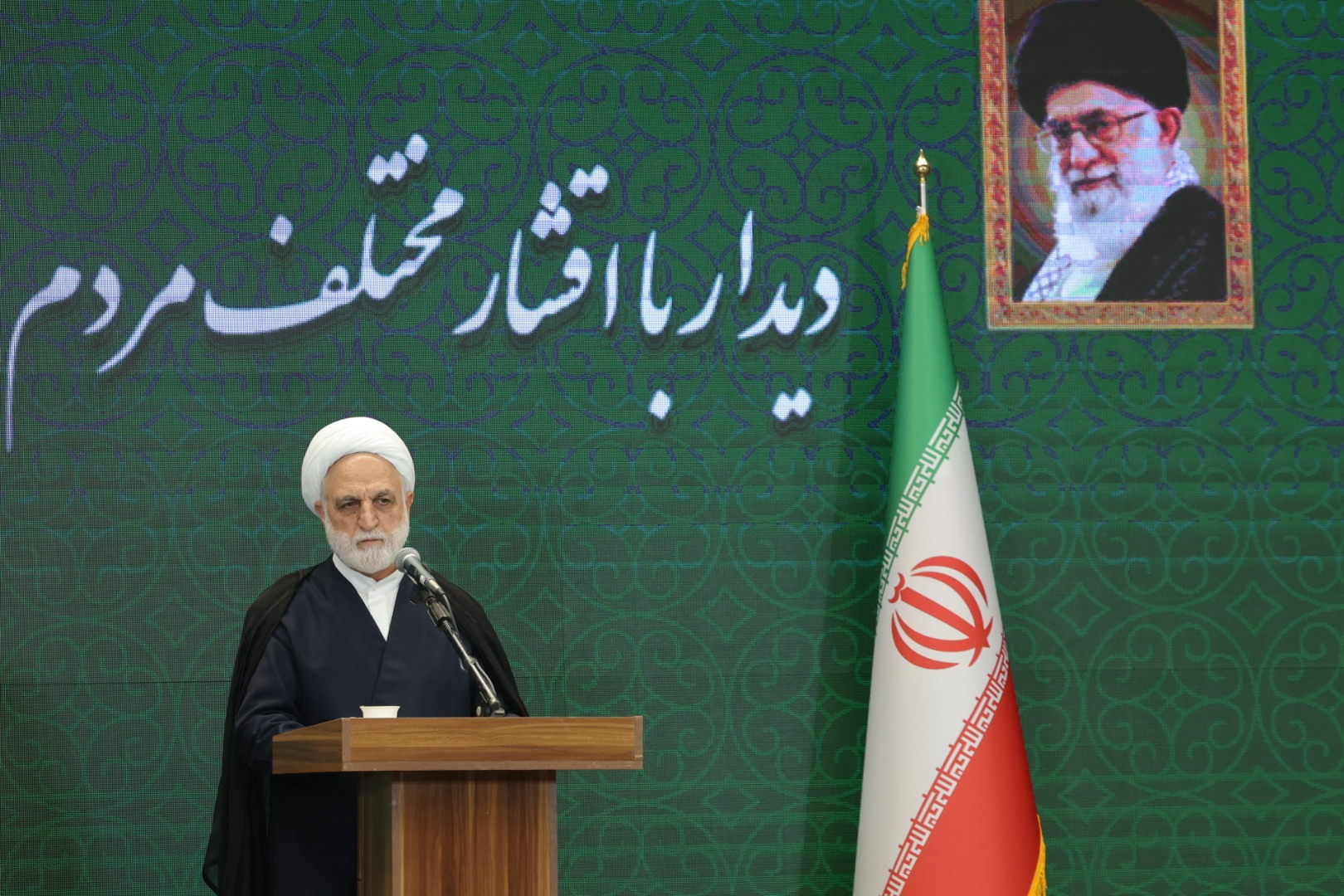 دیدار رئیس قوه قضاییه با نمایندگان اقشار مختلف مردمی استان یزد اظهارات مهم رئیس عدلیه در مورد انتشار اخبار مخدوش و خلاف واقع در حوزه مبارزه با فساد