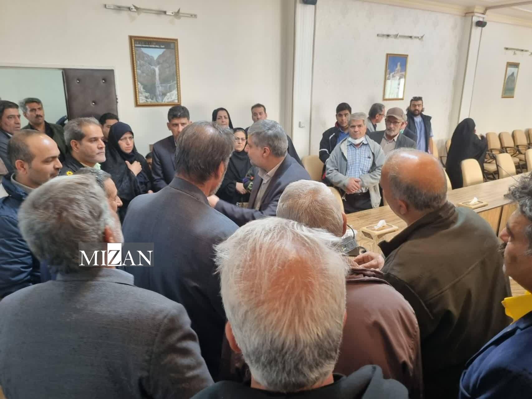 ۱۸۶۰ درخواست مردمی در سفر استانی رئیس قوه قضاییه به یزد دریافت شد/تشکیل کارگروه ویژه برای رسیدگی سریع به مطالبات مردم یزد