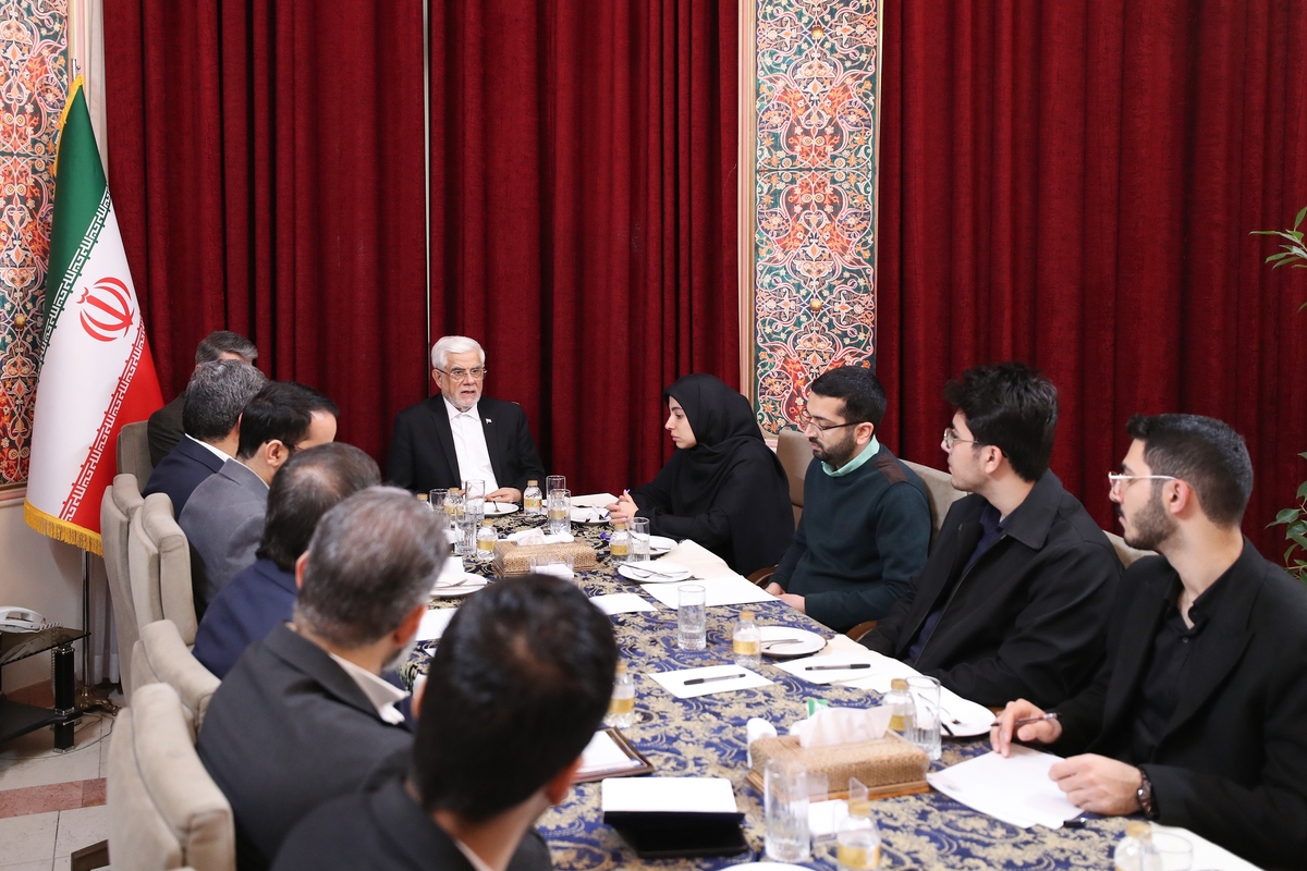 جهاد علمی مسئله امروز کشور است/ دو بال دانشجو و بازاری، محوریت نهضت اسلامی و مدیریت جریان‌ها را بر عهده گرفتند