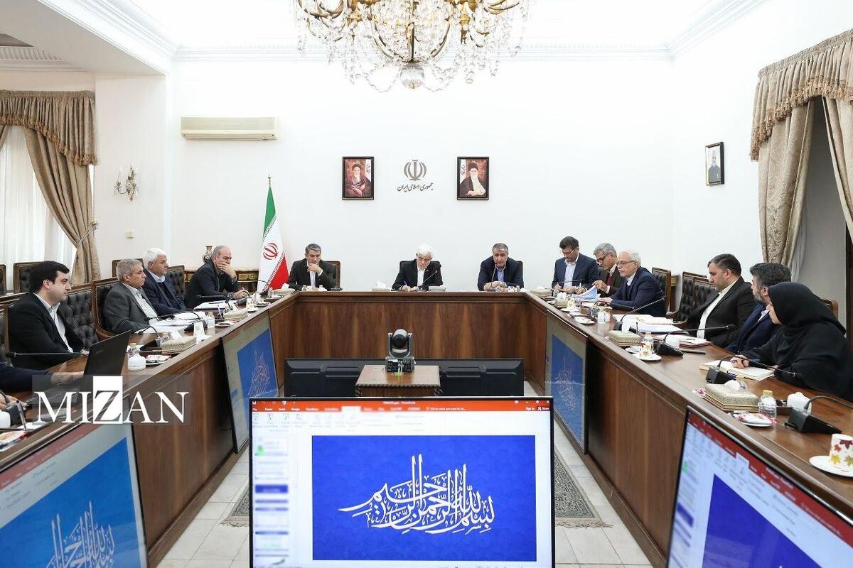 عارف: کاربرد‌های غیر صلح‌آمیز هسته‌ای در قاموس نظام جمهوری اسلامی ایران نیست