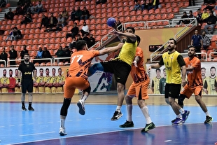 لیگ برتر هندبال مردان| سایپا با شکست سپاهان صدرنشین ماند/ ثبت اولین تساوی لیگ در اراک