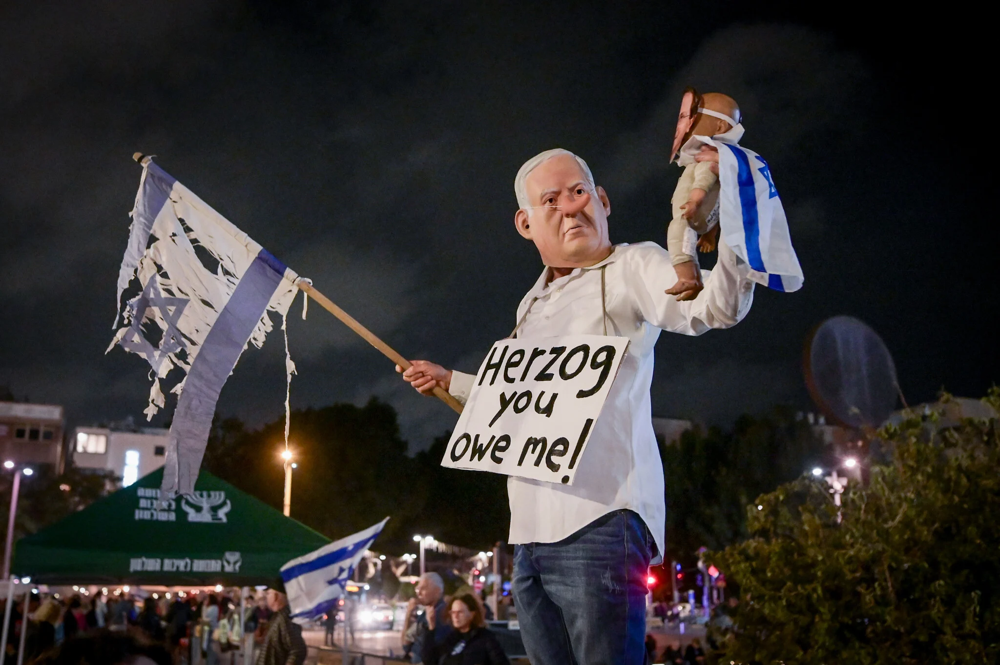 نتانیاهو زیر فشار دوگانه عفو یا کناره‎گیری از عرصه سیاست