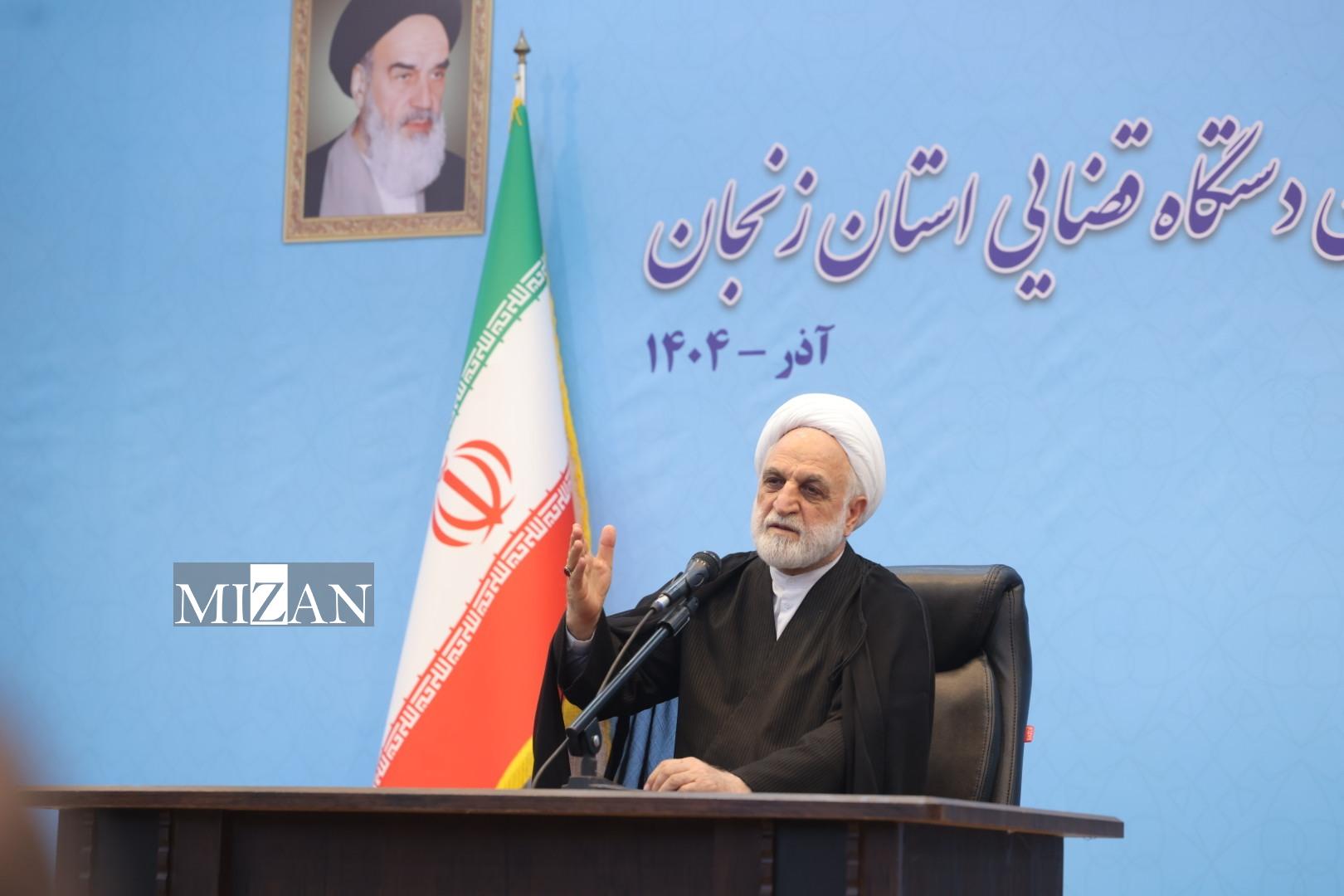 حضور رئیس قوه قضاییه در جمع کارکنان قضایی استان زنجان رئیس قوه قضاییه وارد زنجان شد