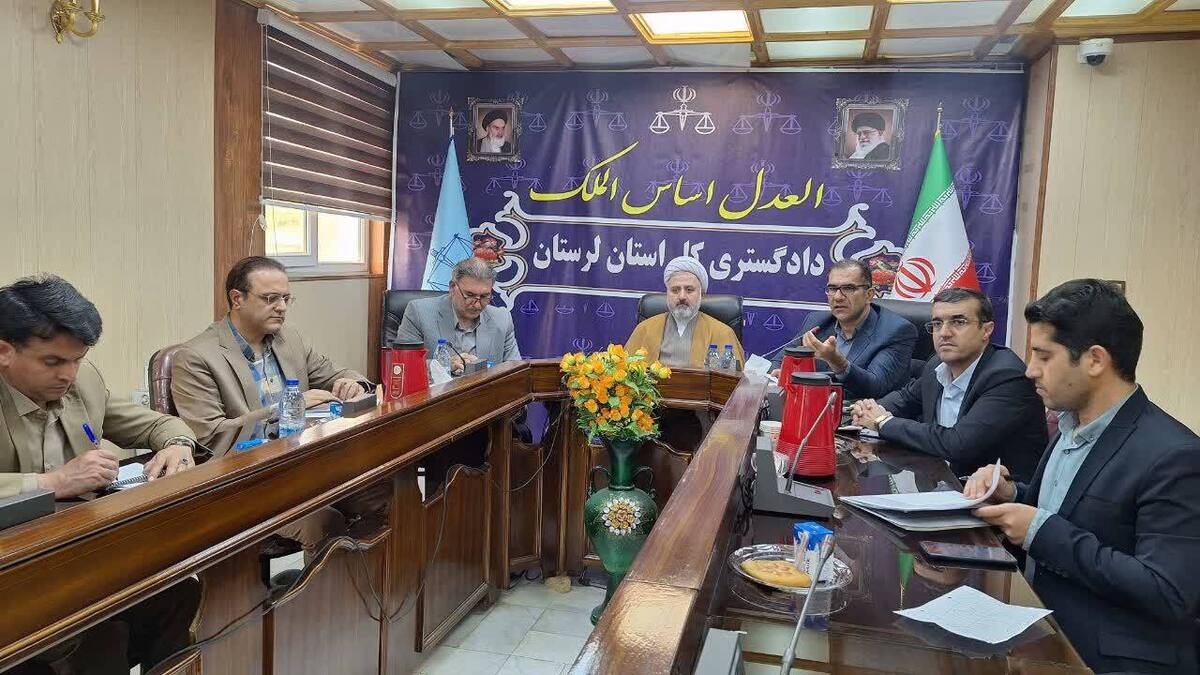 رئیس کل دادگستری لرستان:حمایت از زنان و کودکان بی‌سرپرست محور اصلی طرح گلریزان اجتماعی است 