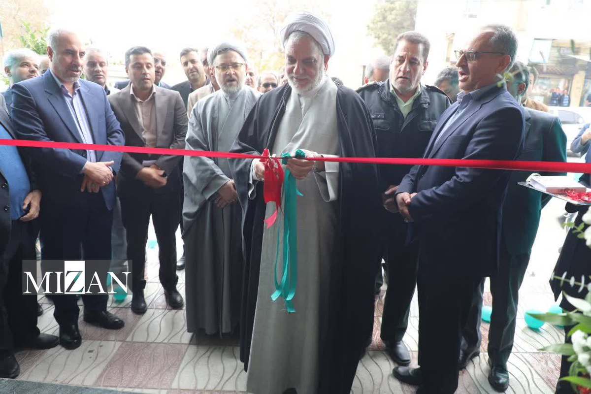 هتل فیرزوه شهر بابک وابسته به انجمن حمایت از زندانیان افتتاح شد