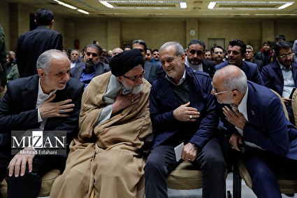 بزرگداشت خانواده معاون رئیس جمهور