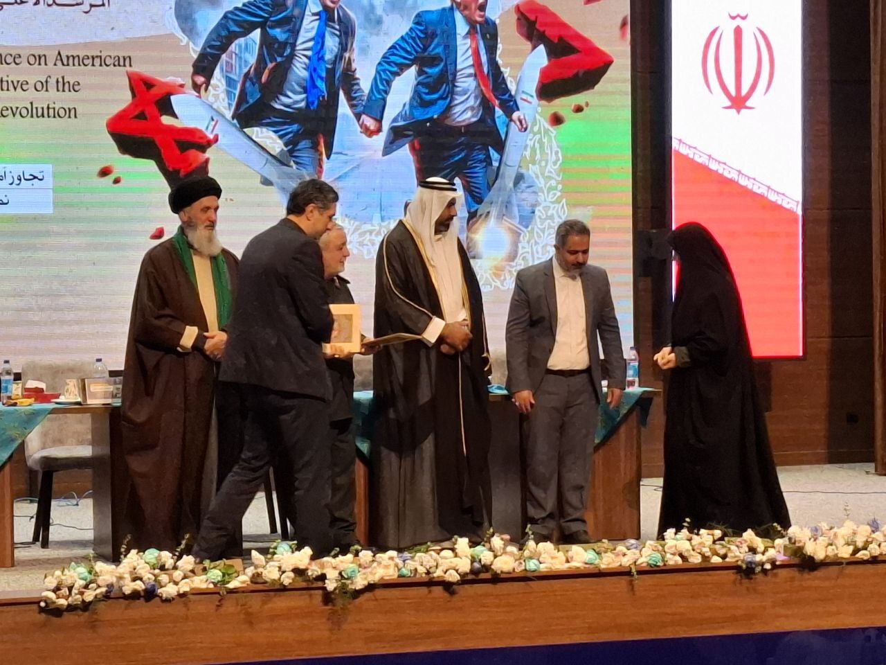 سراج: افشای ریاکاری غرب در حوزه حقوق بشر وظیفهای همگانی است/استفاده ابزاری آمریکا از حقوق بشر سراج: افشای ریاکاری غرب در حوزه حقوق بشر وظیفهای همگانی است/استفاده ابزاری آمریکا از حقوق بشر