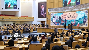 پزشکیان: زنان سازندگان آینده کشور و هدایت‌گر رفتار‌های فرزندان و همسران خود هستند