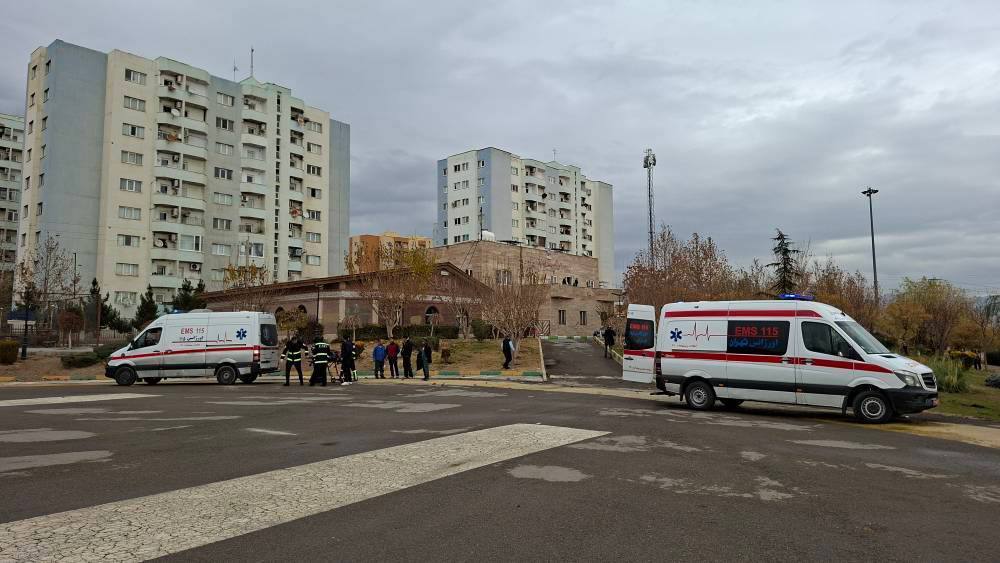 برخورد خودرو با دانشآموزان ۴ مصدوم برجای گذاشت برخورد خودرو با دانشآموزان ۴ مصدوم برجای گذاشت