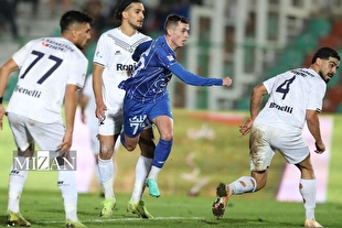 ملوان استقلال را زمین‌گیر کرد/ شاگردان ساپینتو با فرصت‌سوزی صدر را از دست دادند