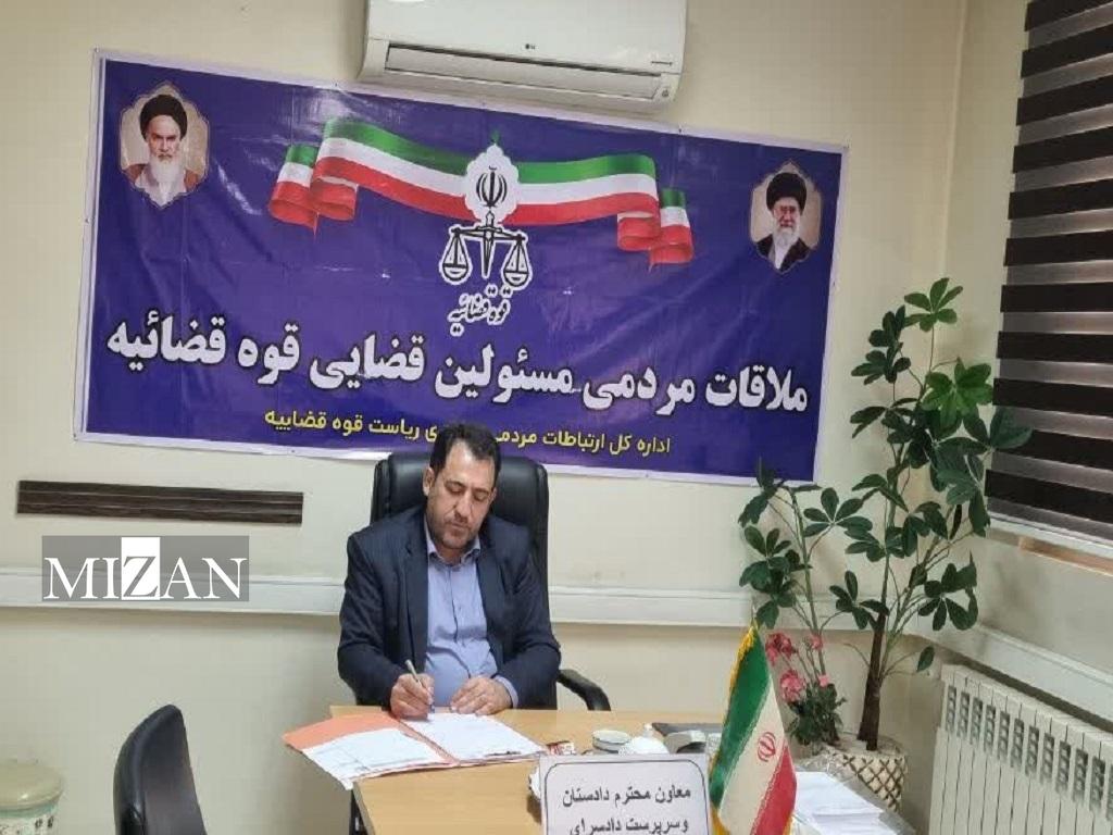 جابری سالخورده معاون دادستان تهران و سرپرست دادسرای ناحیه ۱۶ سرپرست مجتمع قضایی خانواده یک و سرپرست دادسرای ناحیه ۱۶ به درخواستهای مراجعان رسیدگی کردند