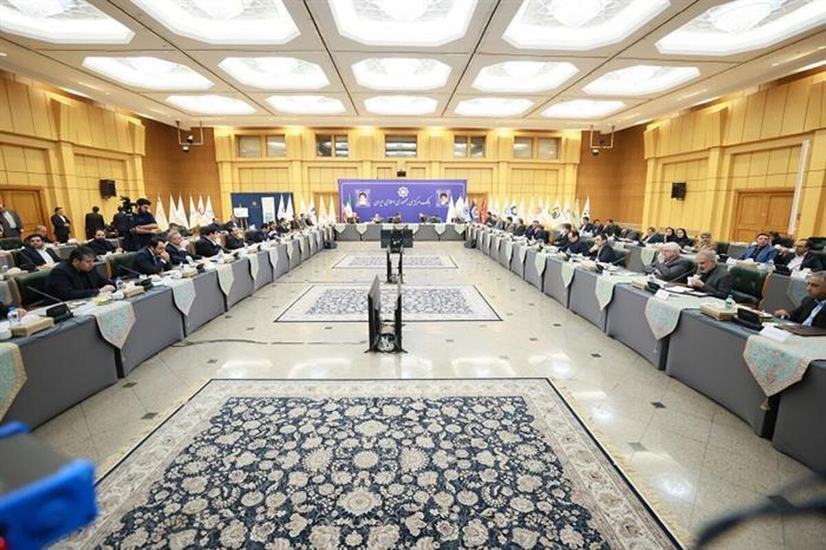 جلوگیری از بنگاهداری بانک‌ها با تخصصی‌شدن نظام بانکی کشور/ هیئت سه نفره ارزش‌گذاری دارایی‌های بانک آینده مشخص شد