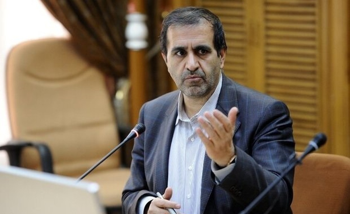 رئیس مرکز ارتباطات مردمی ریاست‌جمهوری از سمت خود کناره‌گیری کرد