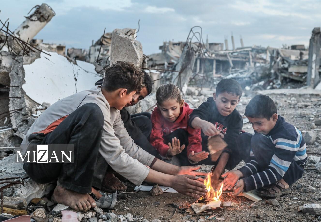 زندگی دشوار خانوادههای غزه در چادرهای فرسوده زندگی دشوار خانوادههای غزه در چادرهای فرسوده