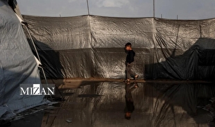 باران روی آوار؛ زندگی دشوار خانوادههای غزه در چادرهای فرسوده