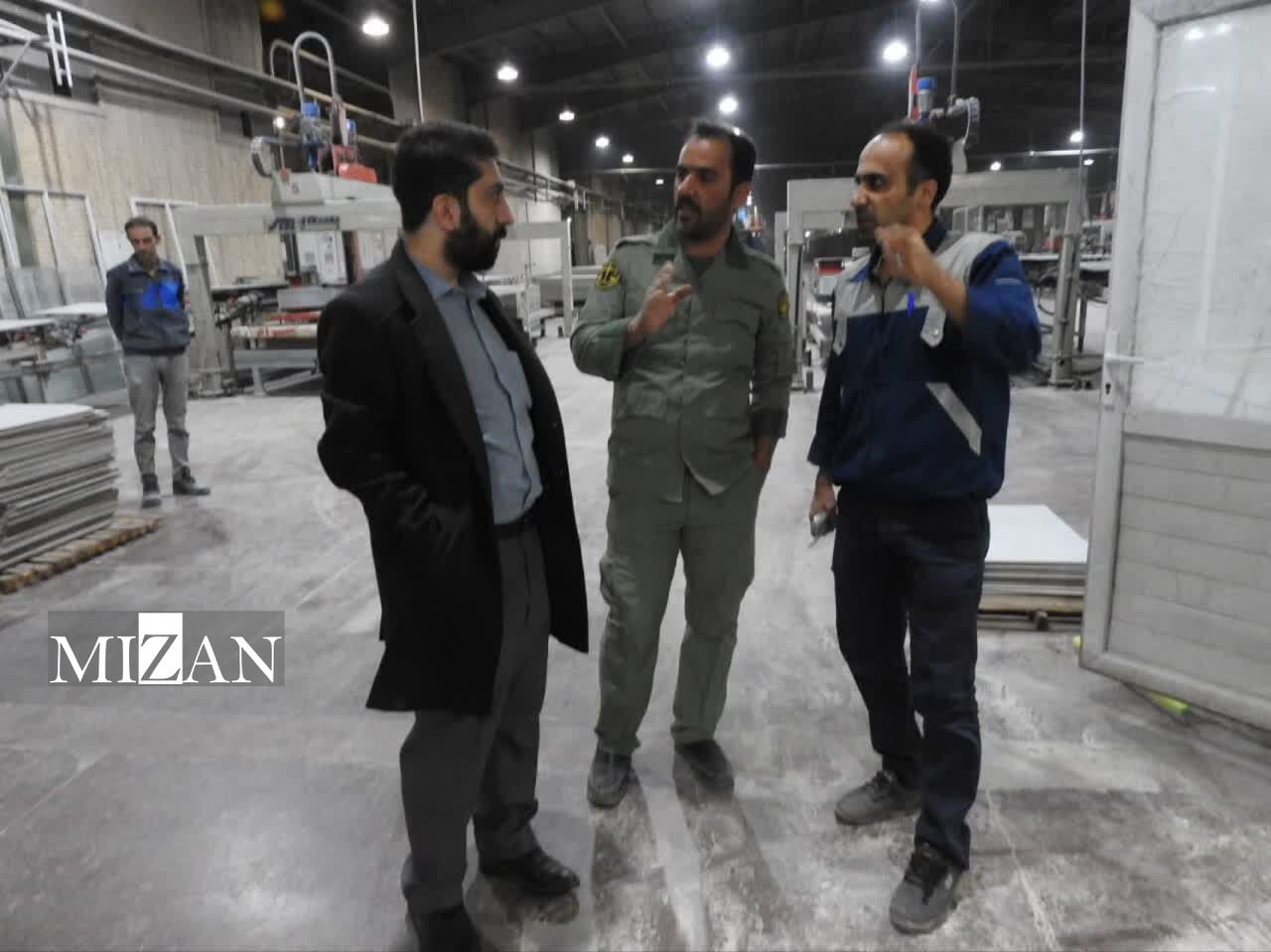 توقف فعالیت واحد تولیدی به دلیل آلایندگی / دادستان اردکان بر لزوم رعایت ضوابط زیست‌محیطی در صنایع تأکید کرد