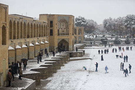 بارش برف در اصفهان