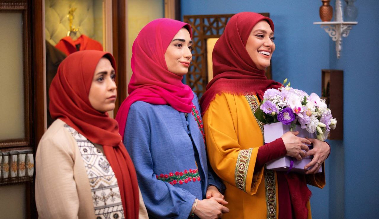 خانوادهای شیرازی، قصههایی گرم و شبهایی تماشایی در شبکه دو خانوادهای شیرازی، قصههایی گرم و شبهایی تماشایی در شبکه دو