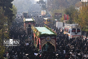 تشییع پیکر شهدای گمنام در سراسر کشور؛ وداع مردم تهران با ۱۰۰ قهرمان بی‌نام و نشان