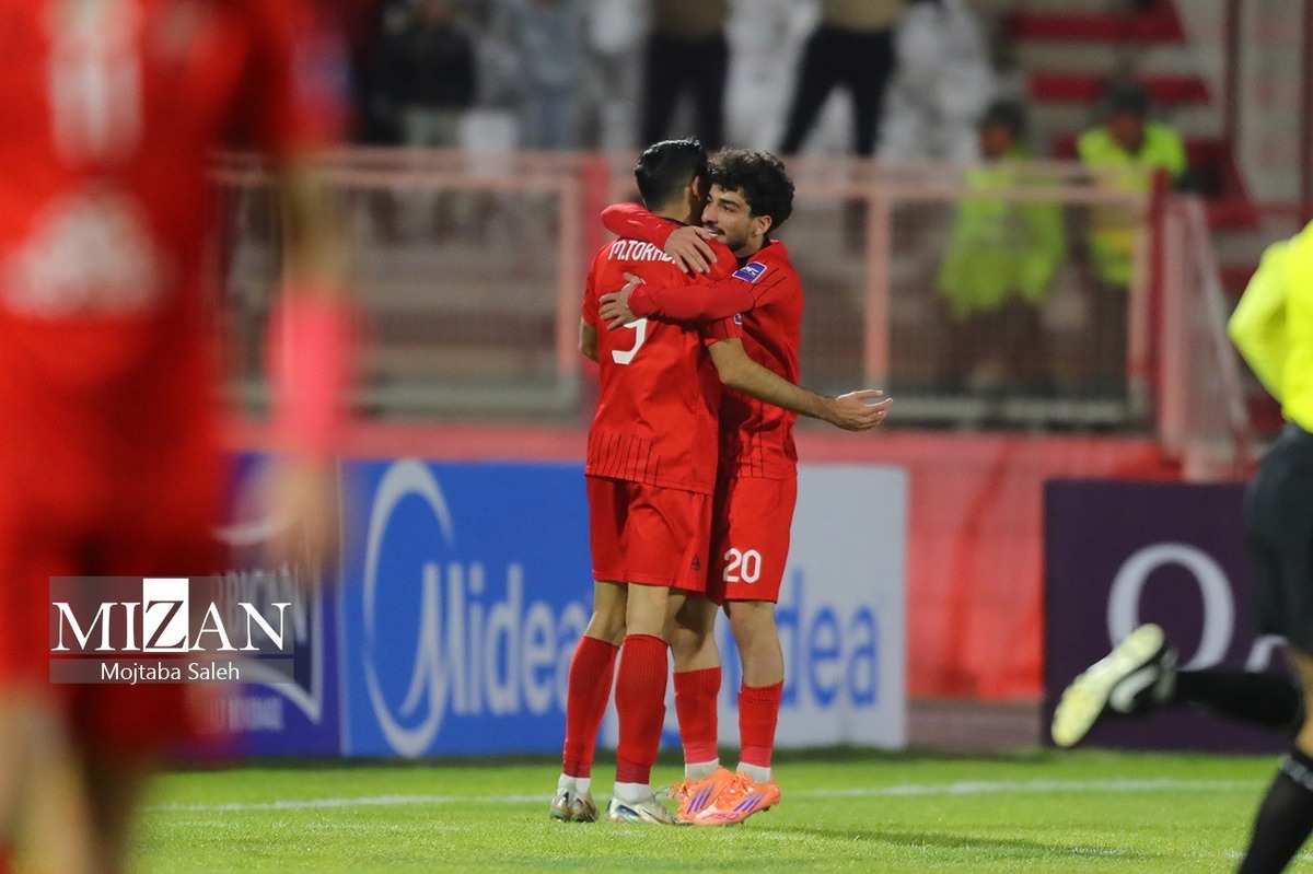 پیروزی تراکتور برابر نسف در نیمه نخست