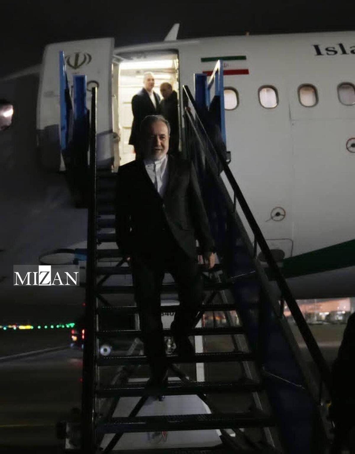 ورود وزیر امور خارجه به هلند