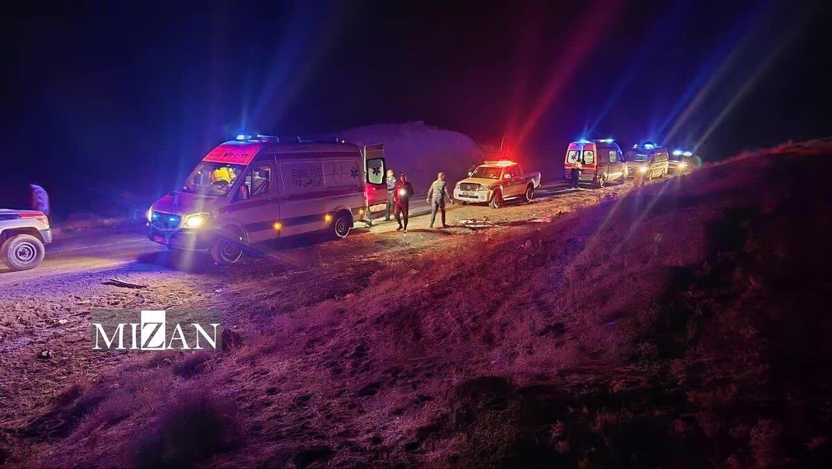 واژگونی اتوبوس در محور سبزوار–بردسکن ۴۳ مصدوم و ۲ فوتی برجای گذاشت