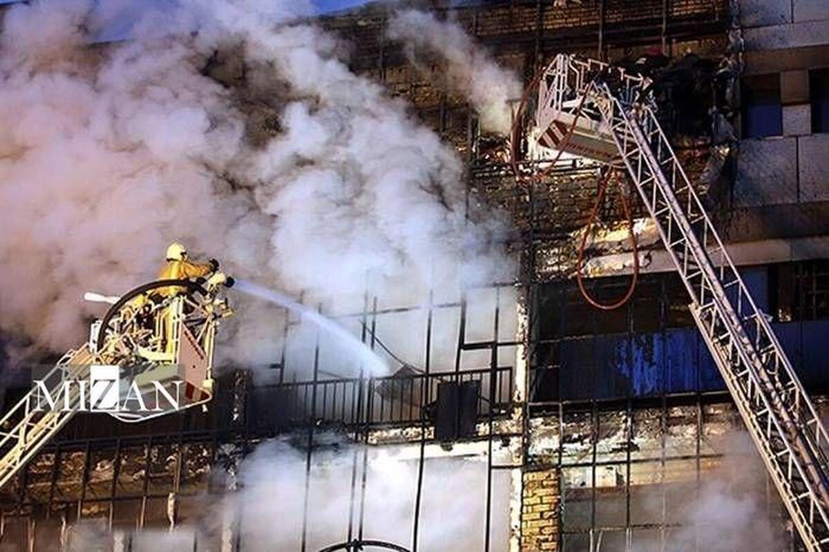 یک فوتی و ۳ مصدوم در آتش‌سوزی پاساژ دو طبقه صادقیه