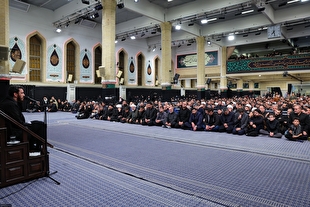 آخرین شب مراسم عزاداری شهادت حضرت فاطمه زهرا (س) در حسینیه امام خمینی (ره)