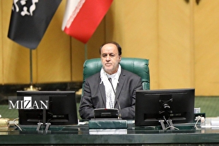 تنها راه نجات کشور، بسیجی‌عمل‌کردن است