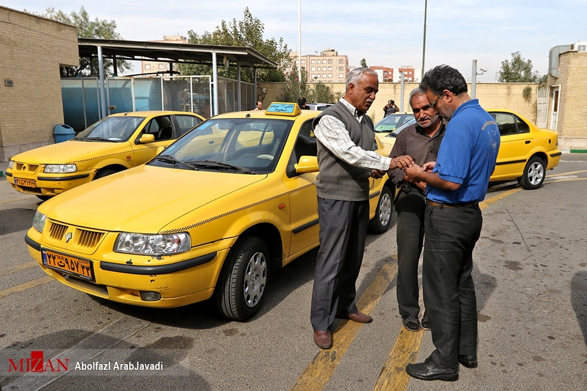 نماینده مجلس: پوشش بیمه‌ای رانندگان تاکسی‌های اینترنتی ضروری است