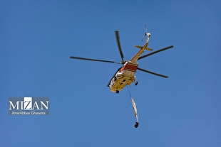 اطفای حریق در جنگل‌های گلستان با بالگرد و ۳۲ تیم عملیاتی هلال‌ احمر