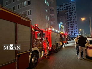 آتش‌سوزی مجتمع مسکونی ۵۴ واحدی در شهرک راه آهن تهران