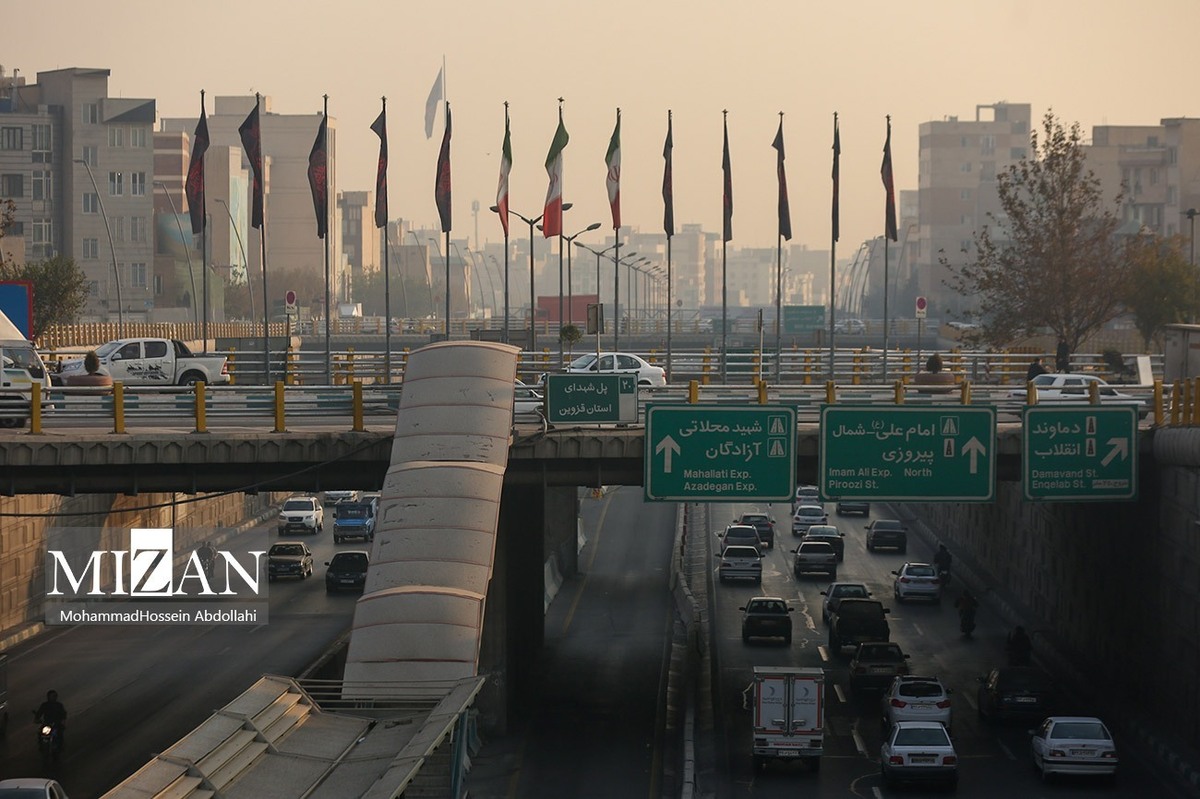 تردد خودرو&zwnj;ها در معابر تهران چهار برابر ظرفیت است