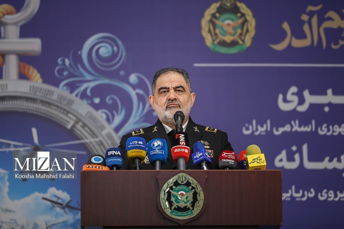 امیر دریادار ایرانی: ایران مقتدر و متحد اجازه نمی‌دهد هیچ قدرتی، خدشه‌ای بر تمامیت سرزمینی‌اش وارد کند