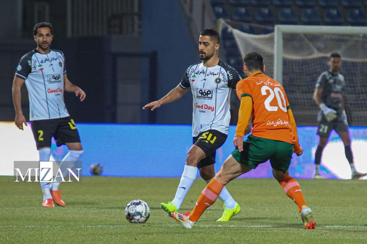 پیروزی سپاهان مقابل مس رفسنجان در نیمه نخست