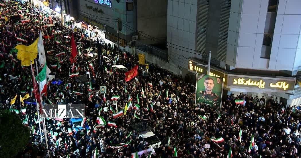 وداع تاریخی آبادان با پیکر مطهر شهید علیرضا تنگسیری