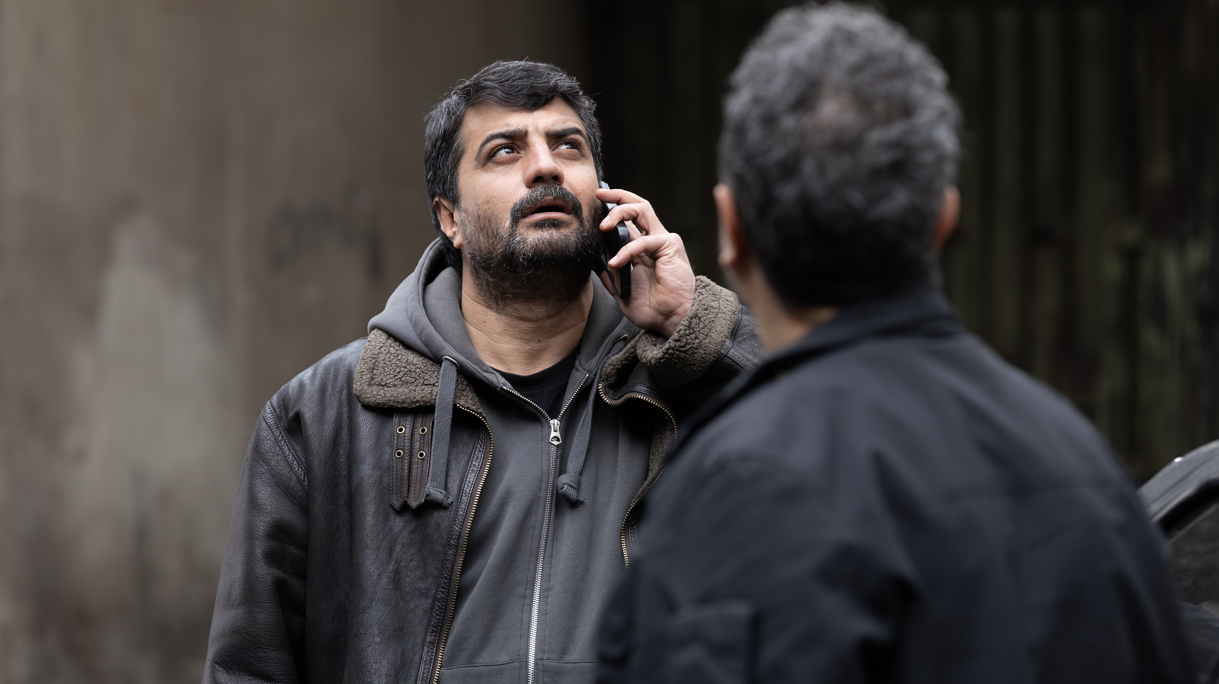 رضا صادقی برای سریال «اهلِ ایران» خواند 2