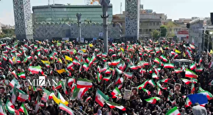 دختران جان فدای ایران به میدان آمدند