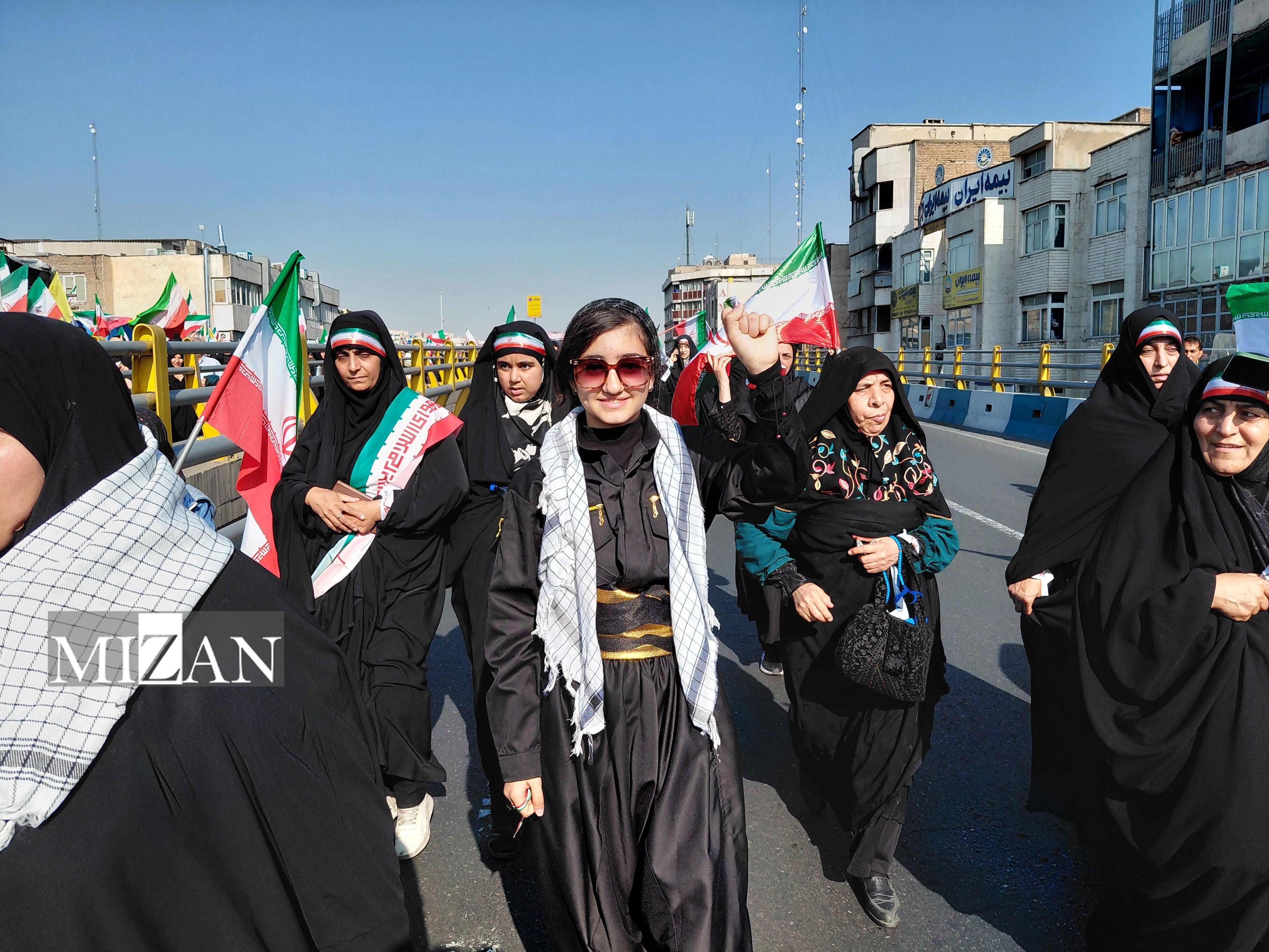 یک روز زنانه در خیابان‌های تهران 