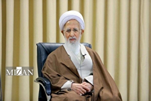 واکنش آیت‌الله جوادی آملی به اهانت ترامپ به پاپ