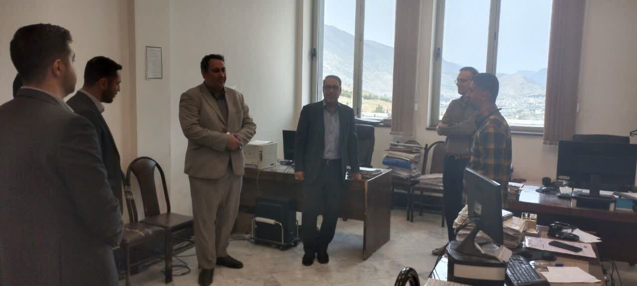دادستان مرکز لرستان از شعب اجرای احکام مجتمع شهید رئیسی بازدید کرد