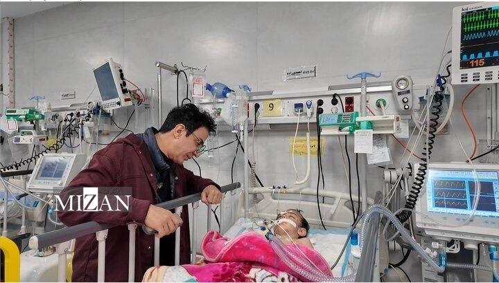 دیدار عموپورنگ با کودکان بیمار و مجروح شده در جنگ