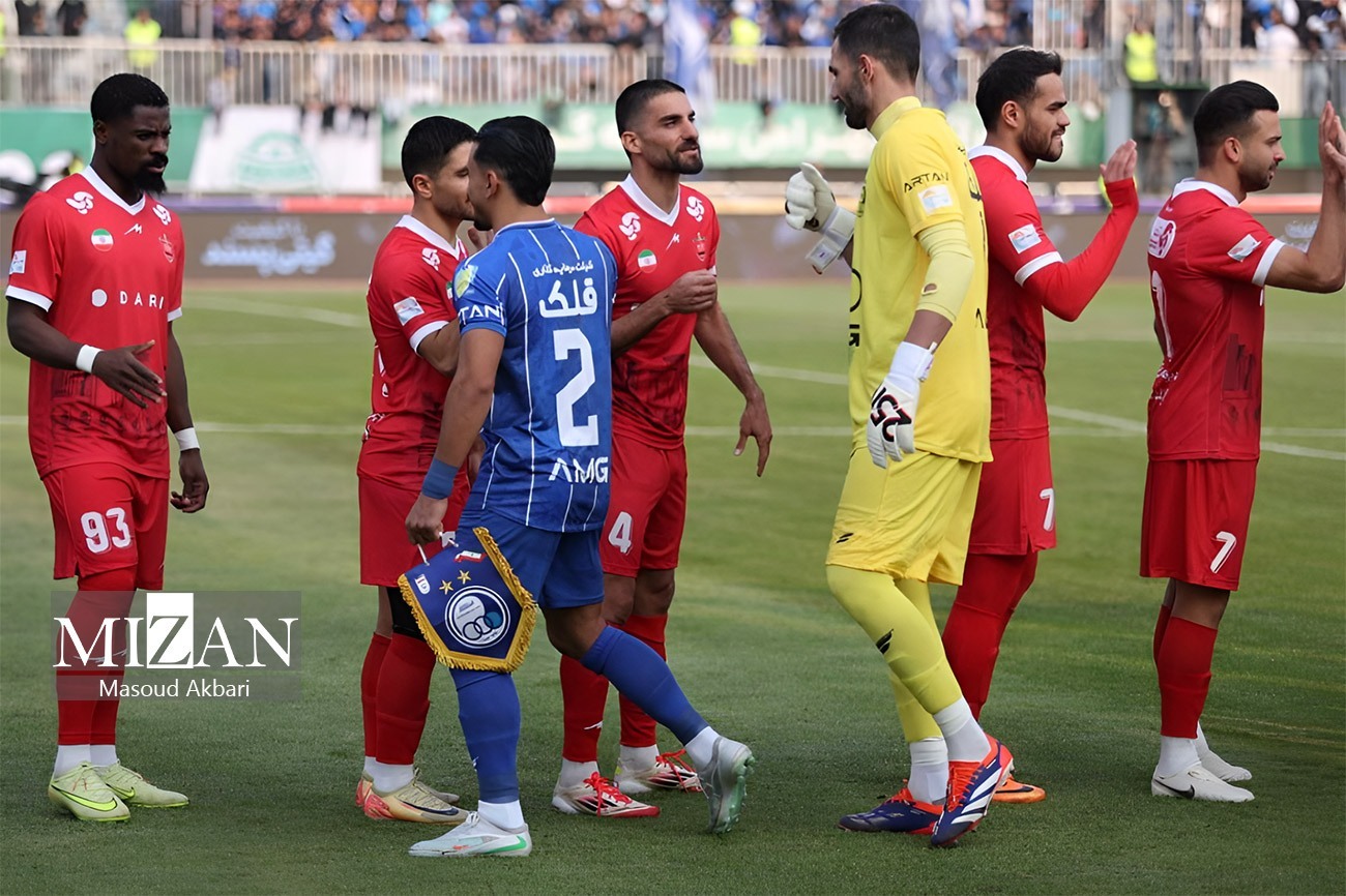 پرسپولیس ۱۴۰۴؛ پرتلاطم و بدون دست‌آورد/ از پایان سلطه درویش و دوری از آسیا تا بحران عمیق و نیمکت لرزان