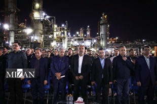 بازدید وزیر کار از شیفت شب ایرانول و تجلیل از کارگران به مناسبت روز کارگر