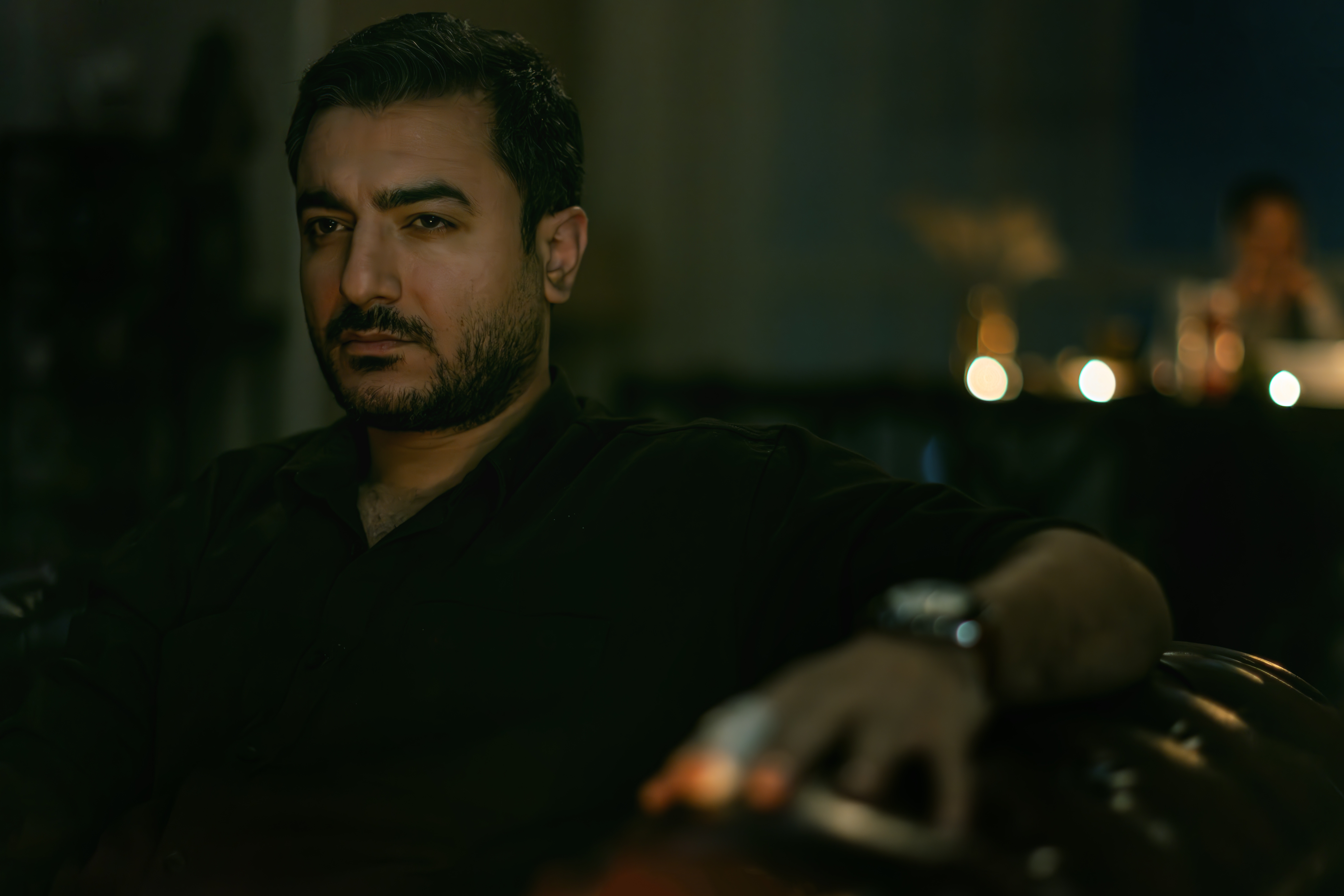 ۱۵ هزار نفر به تماشای «قمارباز» نشستند/ رونمایی از تیزر جدید