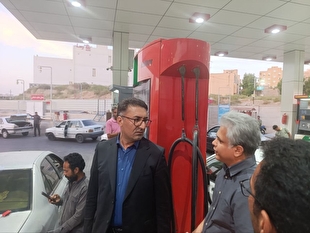 توقیف بیش از ۱۰۰ کارت سوخت و ٢٣ خودرو متخلف در نخستین روز اجرای طرح نظارت بر جایگاههای سوخت در بندرعباس